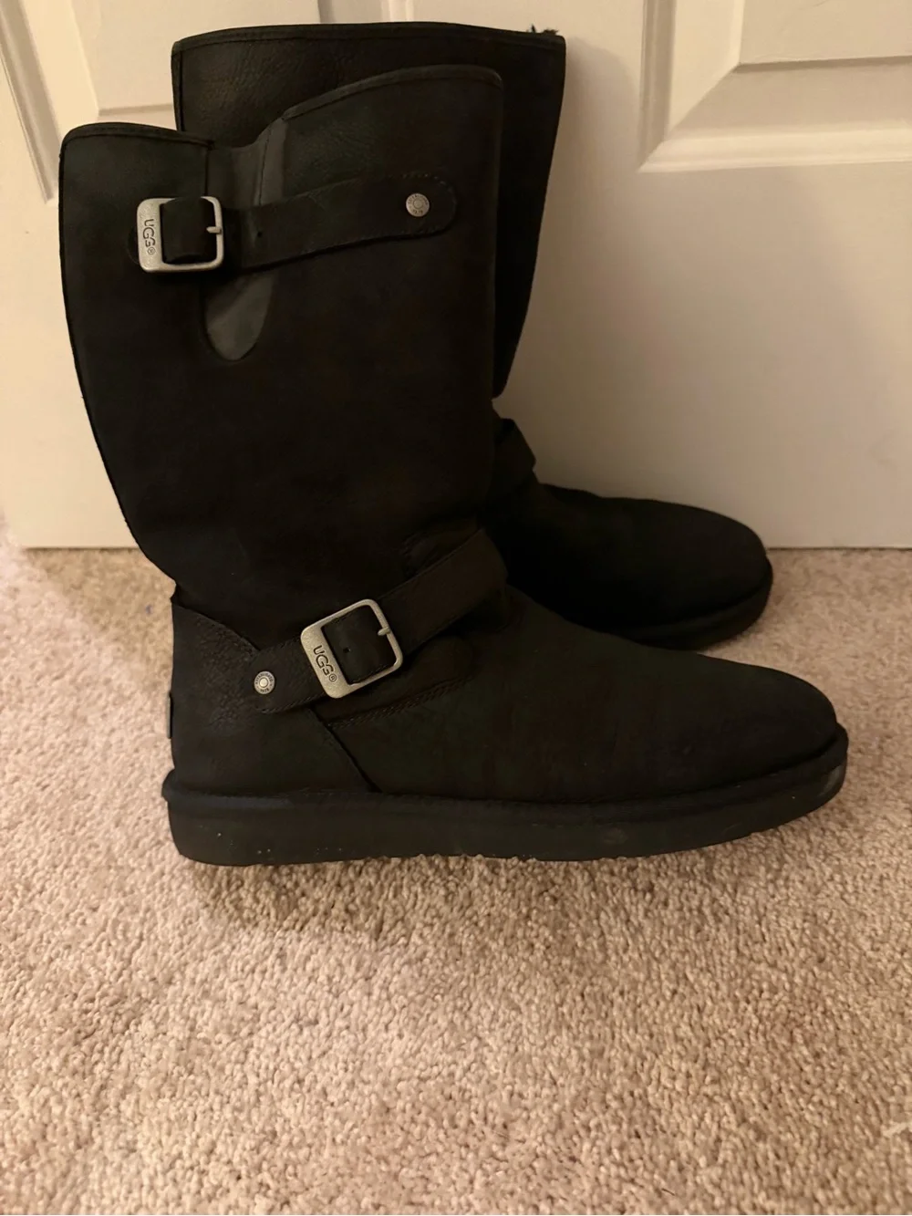 UGG Sutter Black Leather Buckle Moto Winter Boots Women’s 11